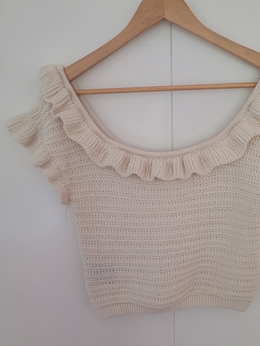 Cropped Beige Knit Top
